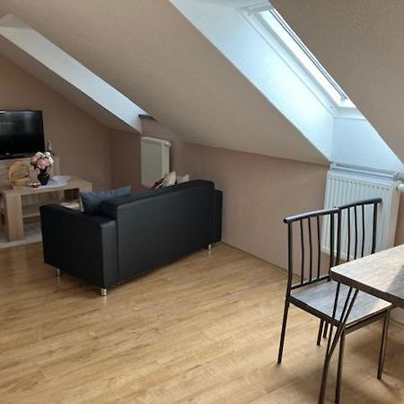 ボイニツェApartmanovy Dom Slaviaアパートメント エクステリア 写真