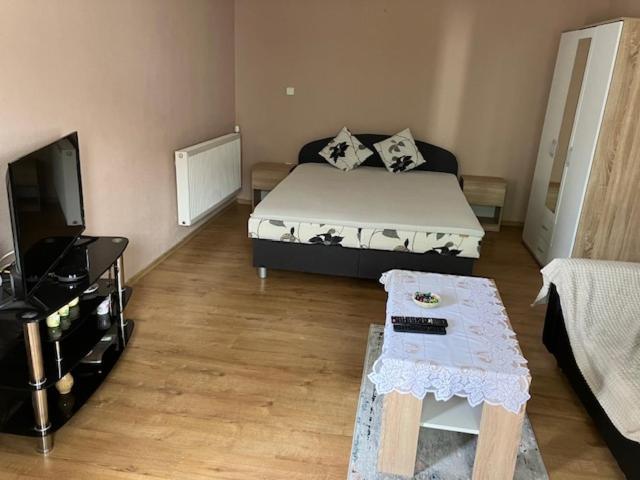 ボイニツェApartmanovy Dom Slaviaアパートメント エクステリア 写真